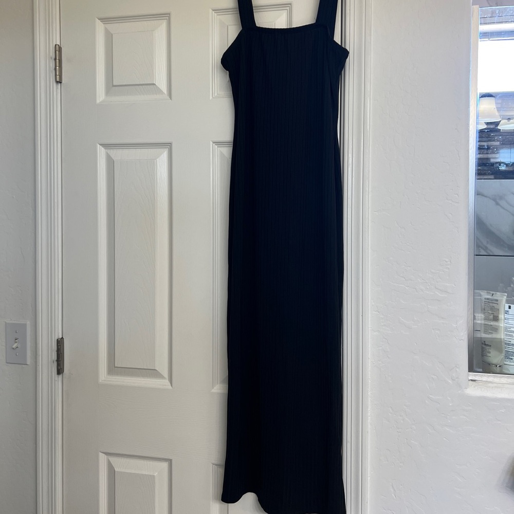 NWT Comfy Black Ribbed Midi Dress